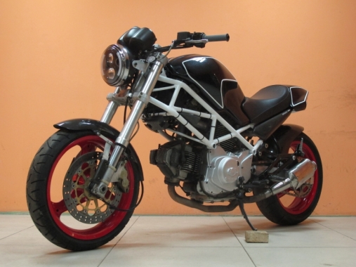 Мотоцикл DUCATI M400